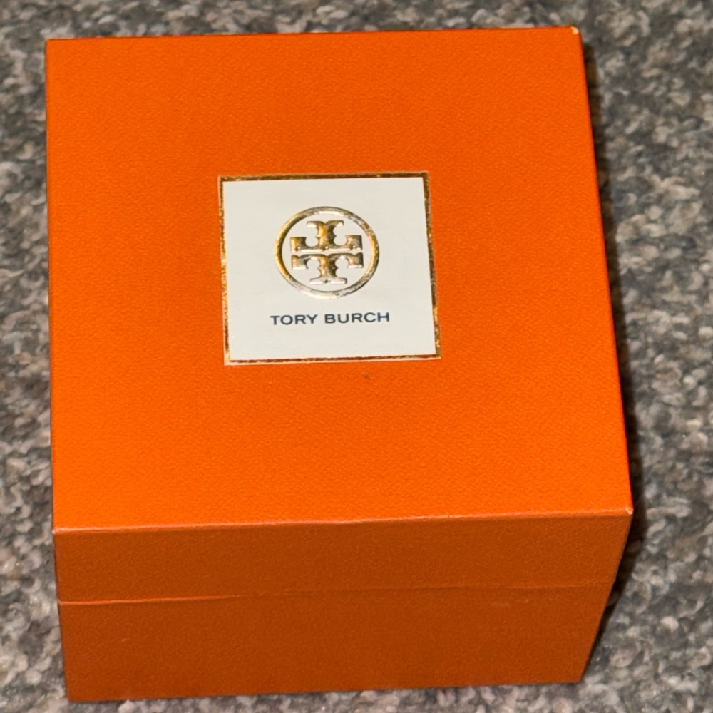 Tory Burch The Phipps Rose Gold Tone Watch - Picture 8 of 12